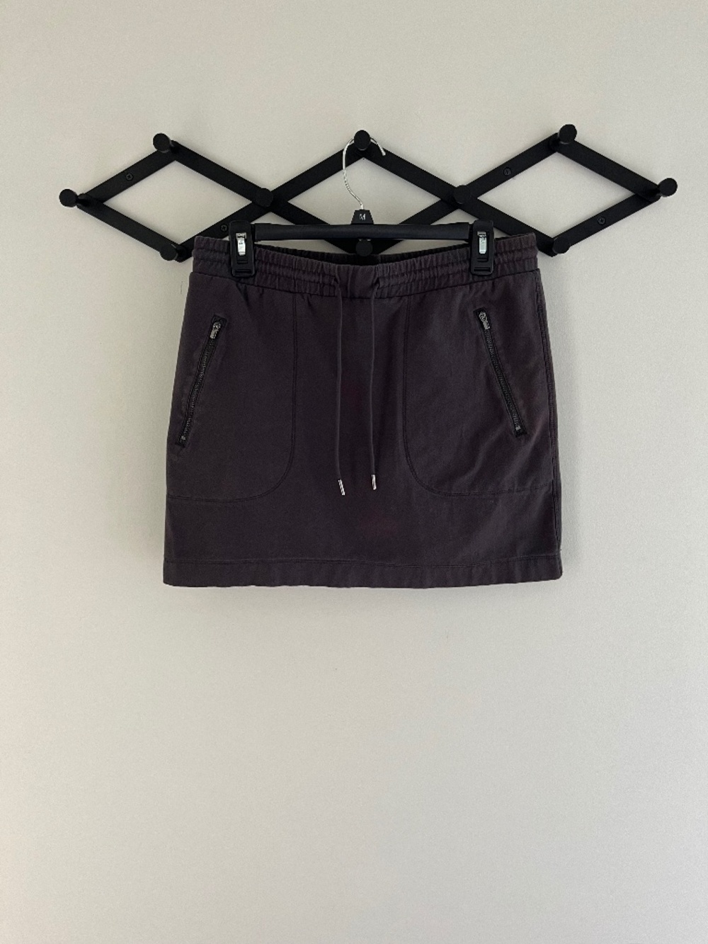 C&C CALIFORNIA - soft fabric Skort, size Medium